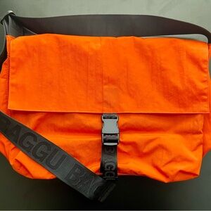 Baggu Orange Sport Messenger Bag